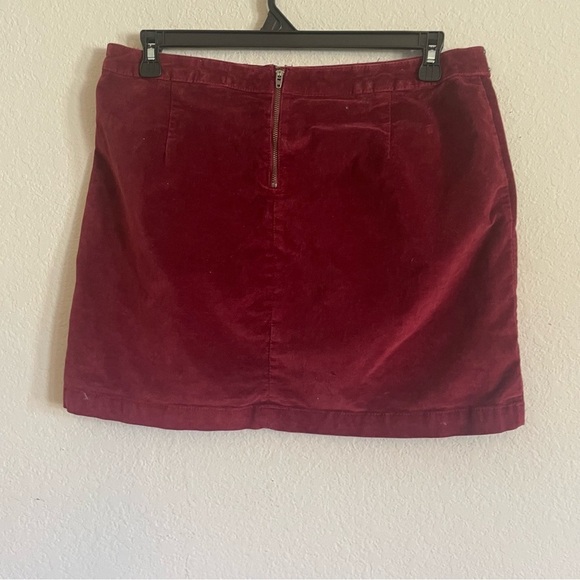 Mossimo Supply Co velour woman studded skirt size 14 fall mini burgundy autumn - Picture 7 of 10
